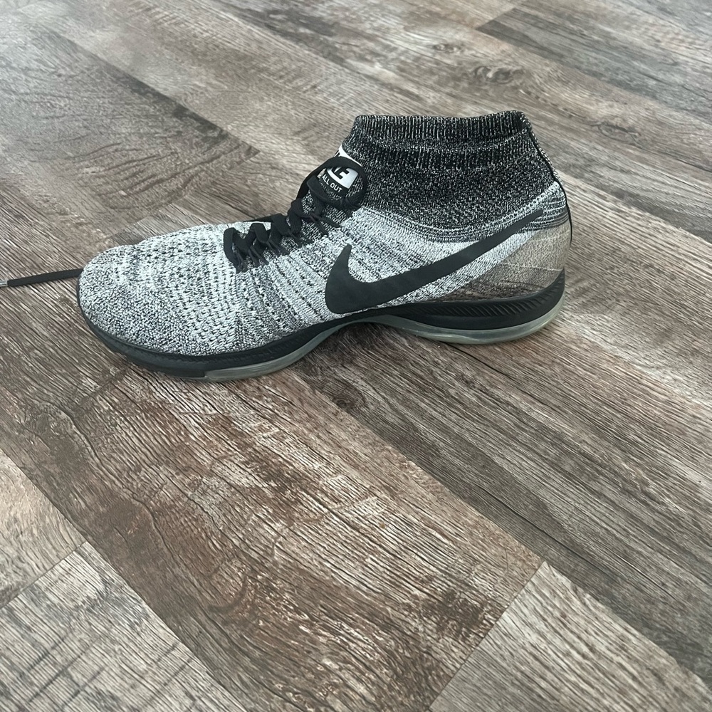 Nike Zoom All Out Flyknit "Wolf Grey" Running Shoes (Women's Size 10.5• EUC